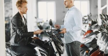 What Age Group Pays More For Car Insurance?