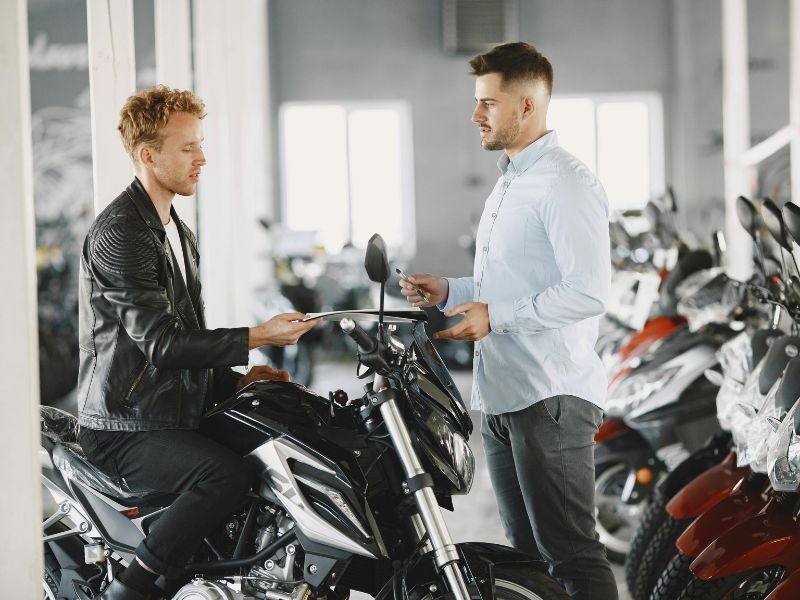 What Age Group Pays More For Car Insurance?
